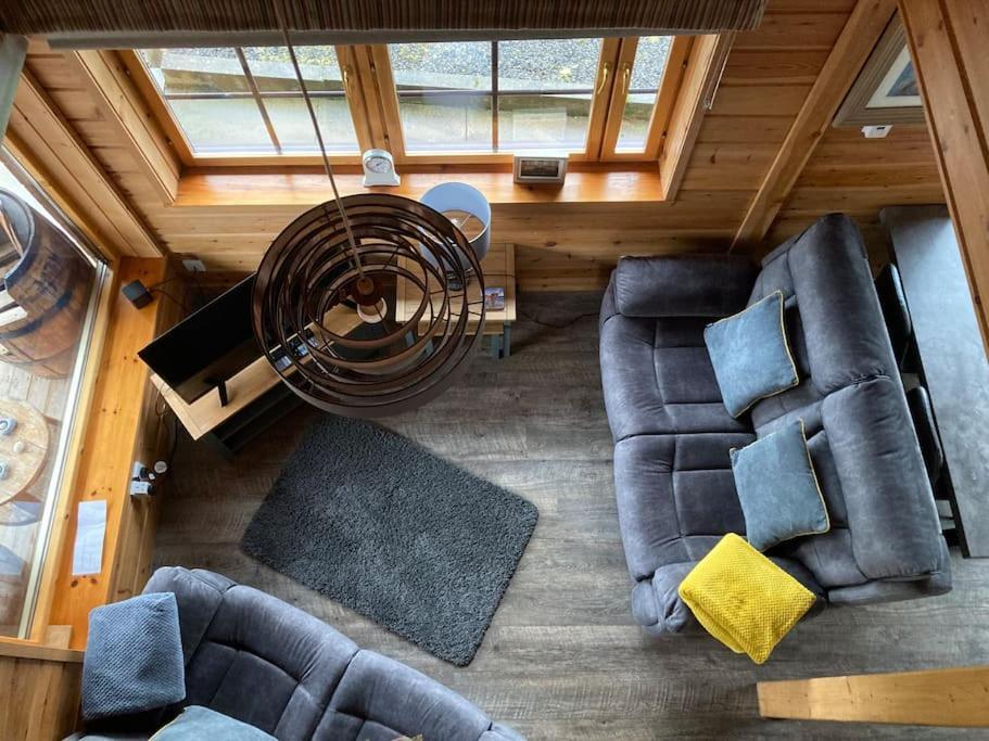 Red Squirrel Log Cabin With Hot Tub Keith Extérieur photo